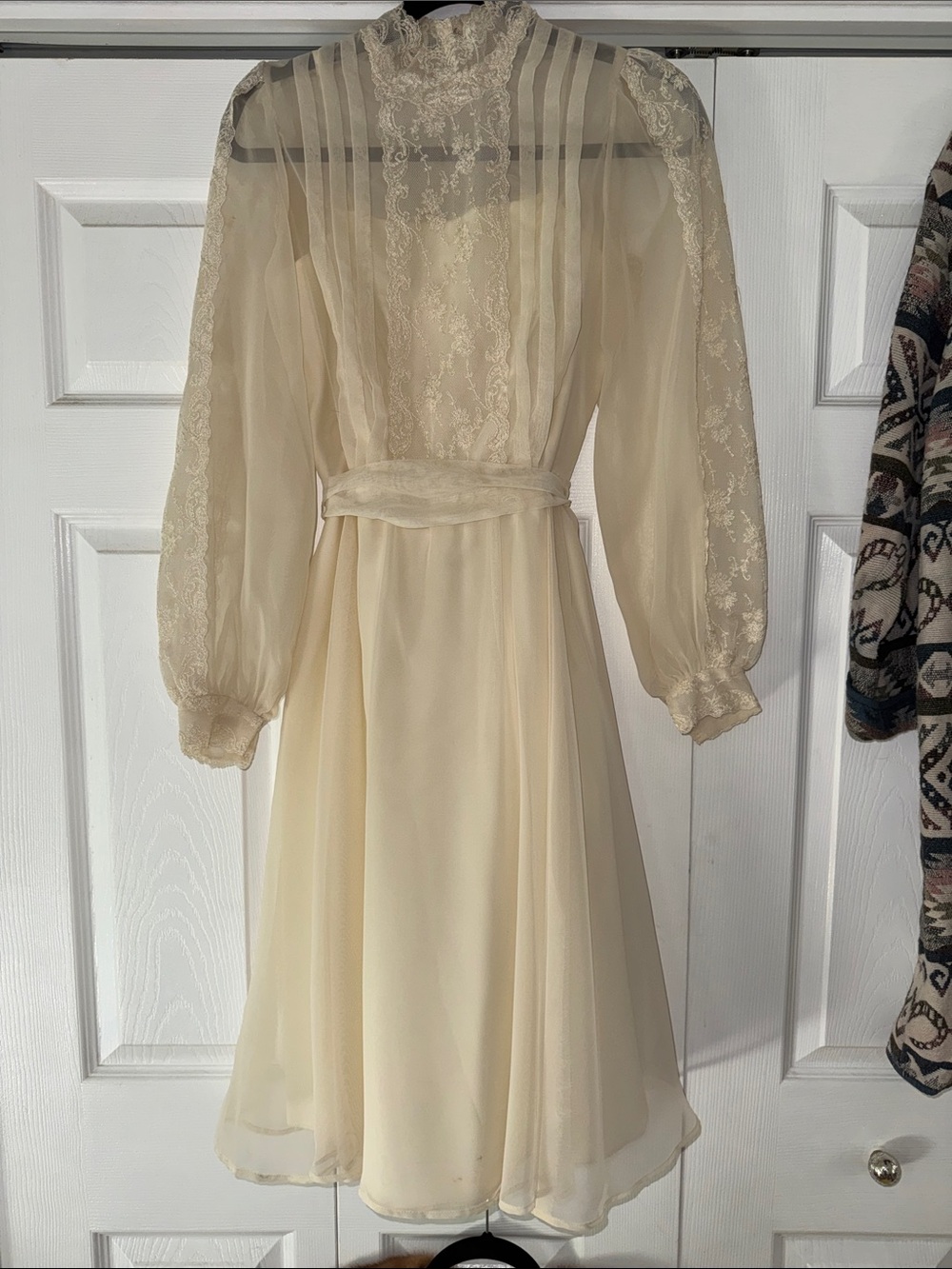 vintage 1970s cream chiffon and lace dress